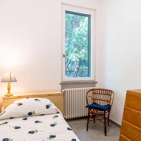 Apartment Lovely Near The Sea W/parking!