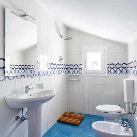 Lovely Near The Sea W/parking! Apartment
