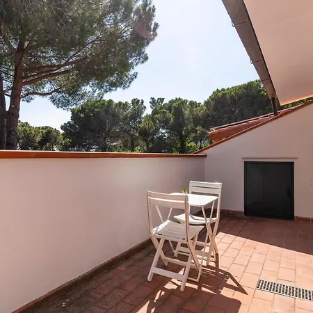 Lovely Near The Sea W/parking! Apartment