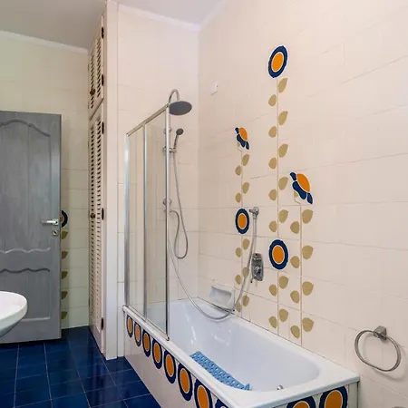 Lovely Near The Sea W/parking! Quercianella