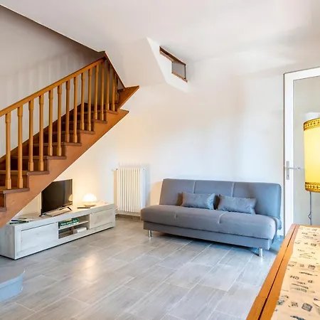 Lovely Near The Sea W/parking!